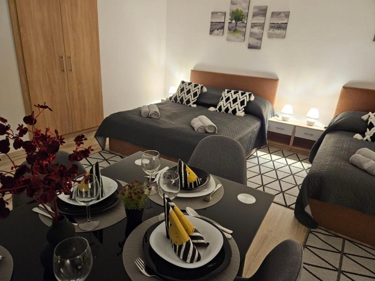 Holiness Apartmanok Сегед Екстер'єр фото