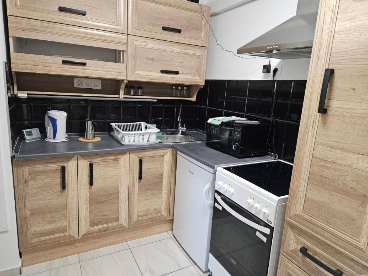 Holiness Apartmanok Сегед Екстер'єр фото
