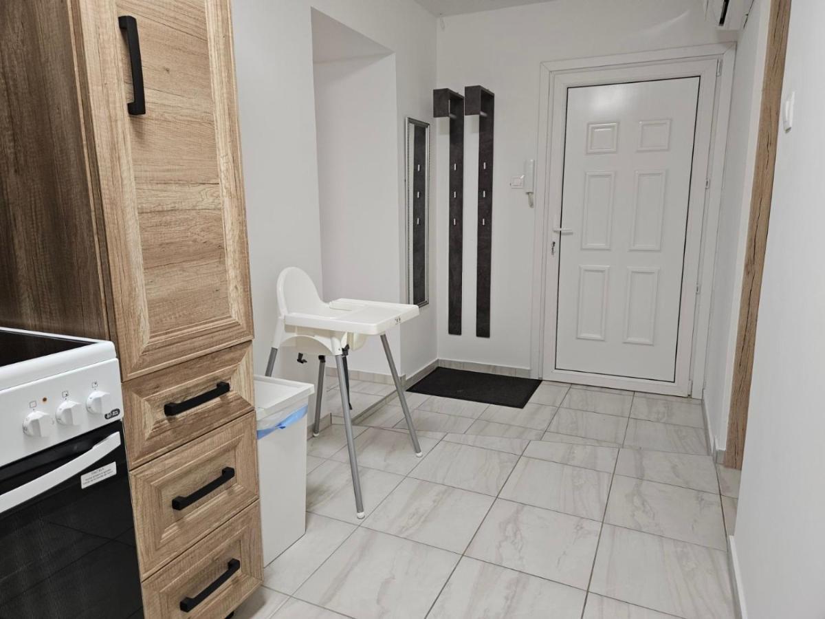 Holiness Apartmanok Сегед Екстер'єр фото
