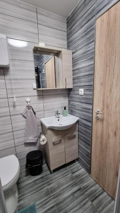 Holiness Apartmanok Сегед Екстер'єр фото