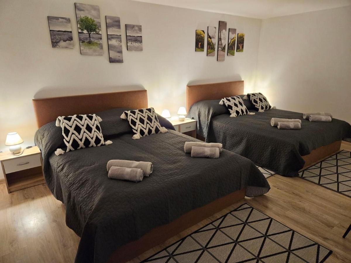 Holiness Apartmanok Сегед Екстер'єр фото